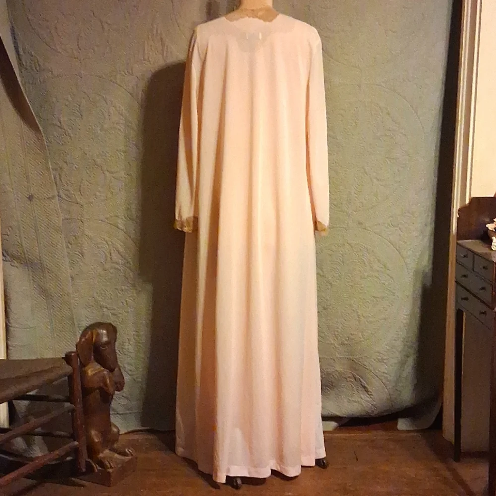 Emilio Pucci Vtg Robe & Chemise Set In Soft Pink W Bronze Lace.  Rare.  Medium